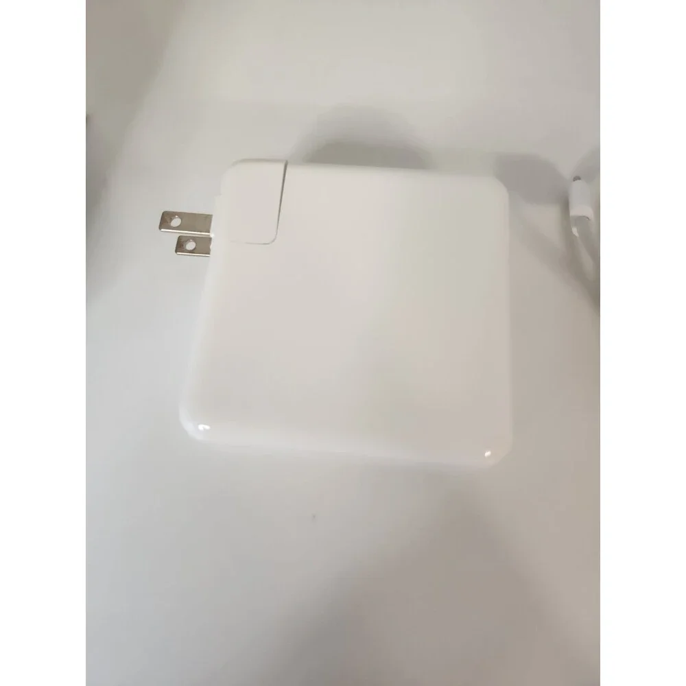 USB-C 96W Power Adapter